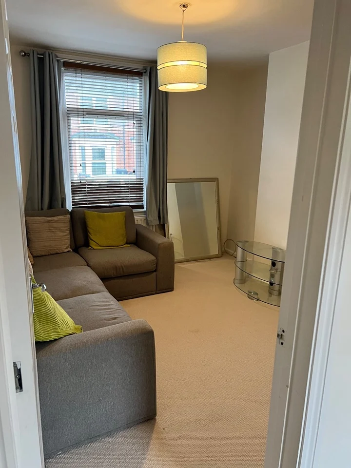 Frontroom